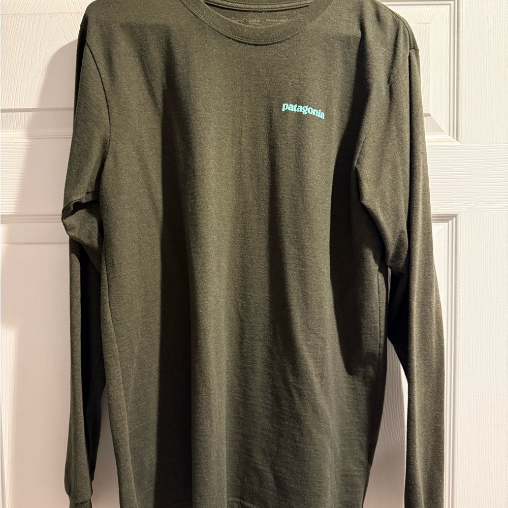 Patagonia womens Long-Sleeve Logo T-Shirt in Olive